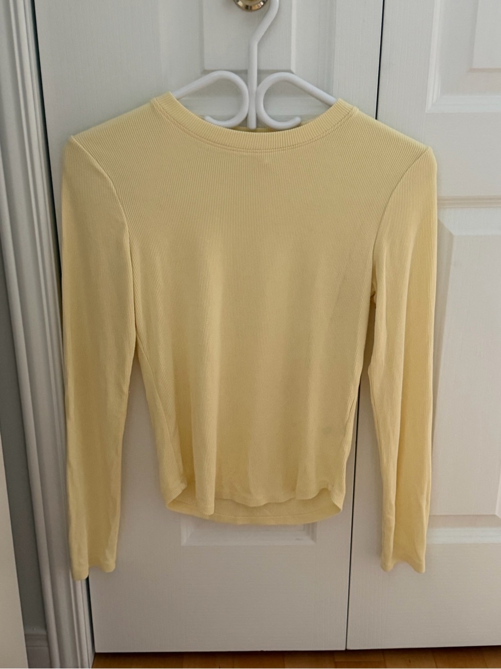 Classic Ribbed Long-Sleeve Top in Pale Yellow